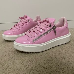 Steve Madden Sneakers